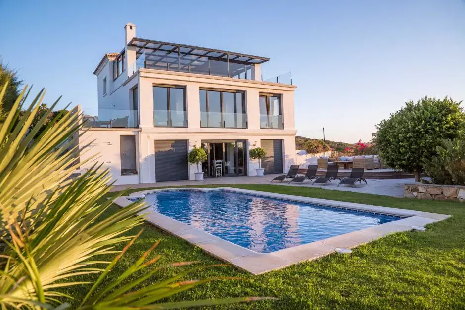 House blessing in Toronto prices